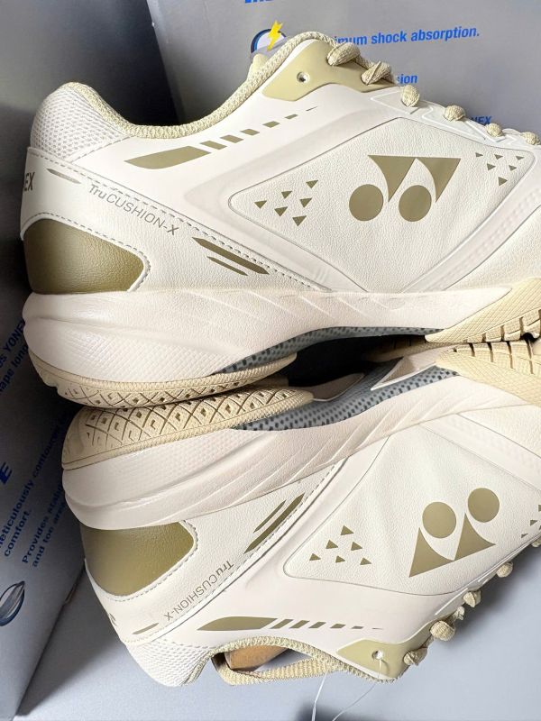 Giày Cầu ông Yonex Stratas Chính Hãng